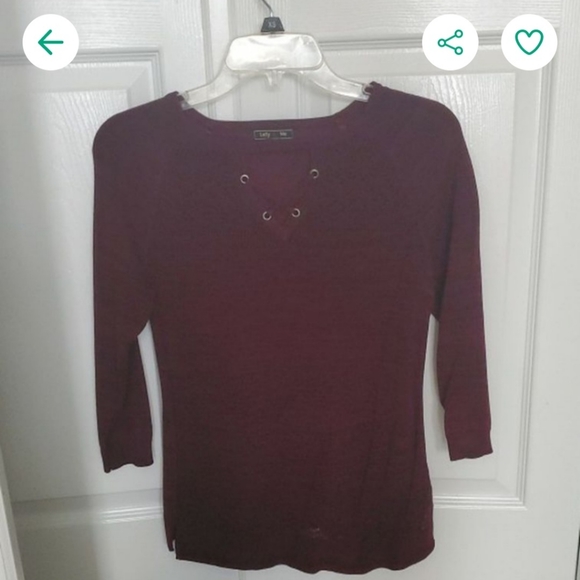 Tops - Picture 4 of 4